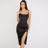 Cocktail-Midikleid mit hohem Schlitz - Schwarz